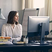 woman in front of the computer