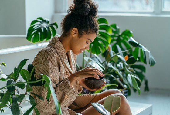 Bath bombs are out; bath powders are in