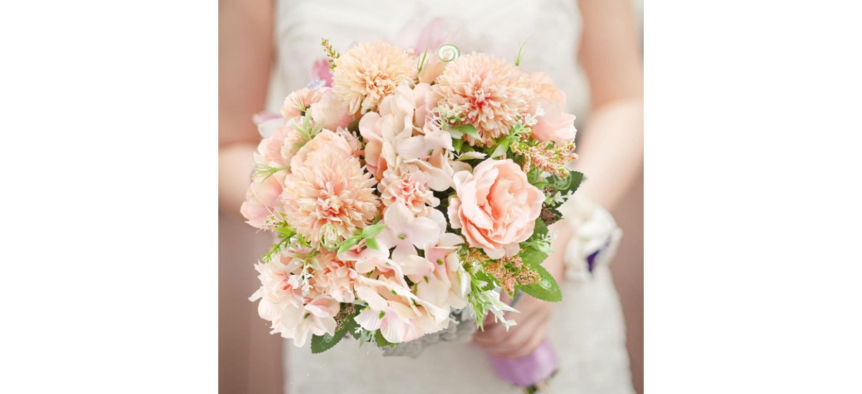 Whonline Artificial Silk Flower Bouquet