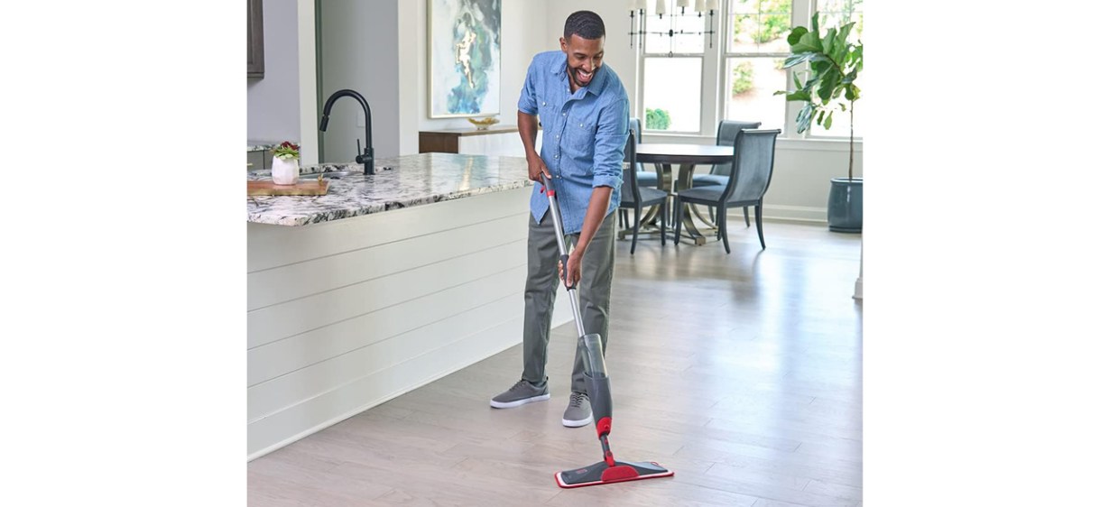 Rubbermaid Microfiber Reveal Spray Mop