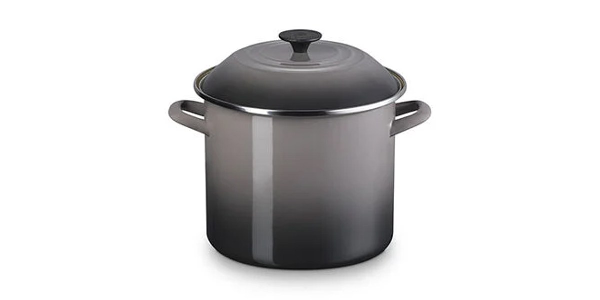 Stockpot with Phenolic Knob