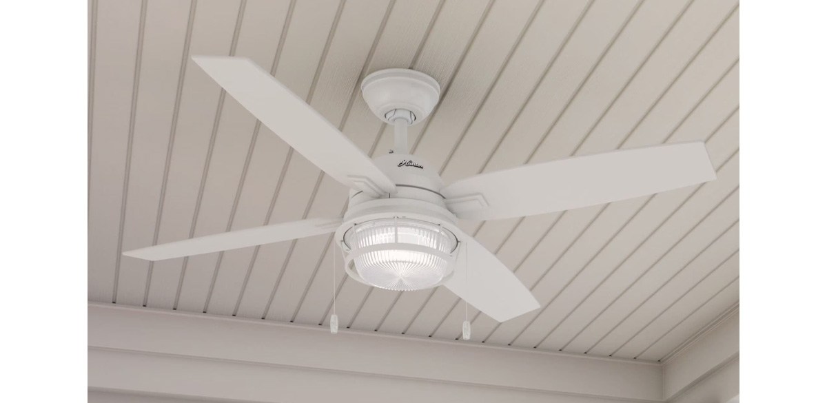 Hunter 52-Inch Ocala Fresh White Outdoor Damp Rated Ceiling Fan