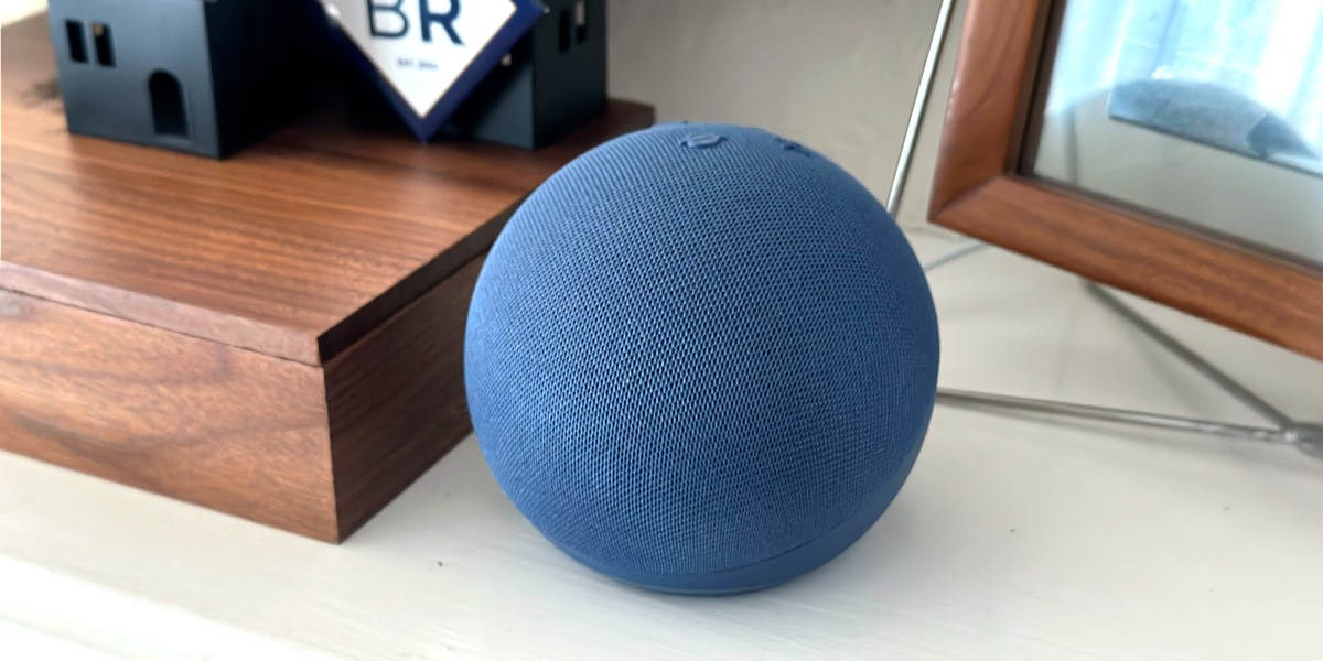  Amazon Echo Dot 5th Generation on table