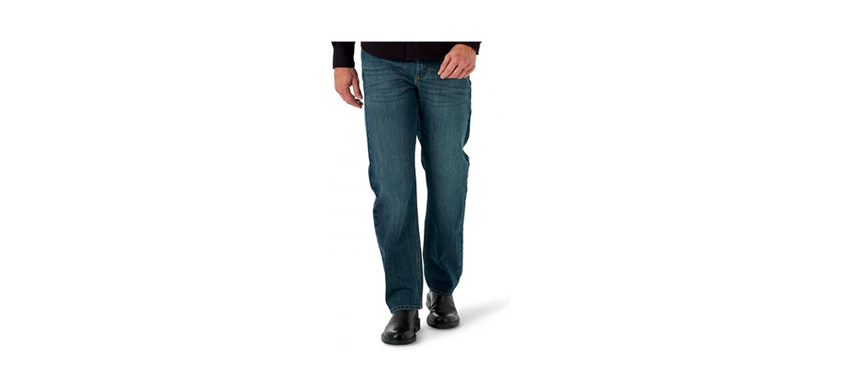 Best Wrangler Men's Free-To-Stretch Relaxed Fit Jean