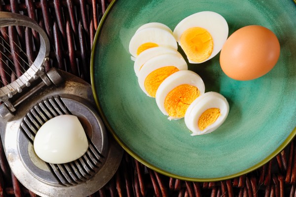 egg slicer1
