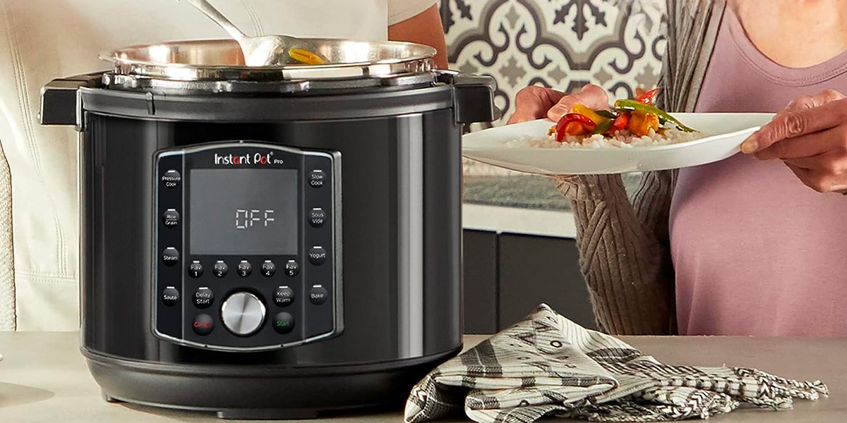 Black Instant Pot Pro on kitchen counter