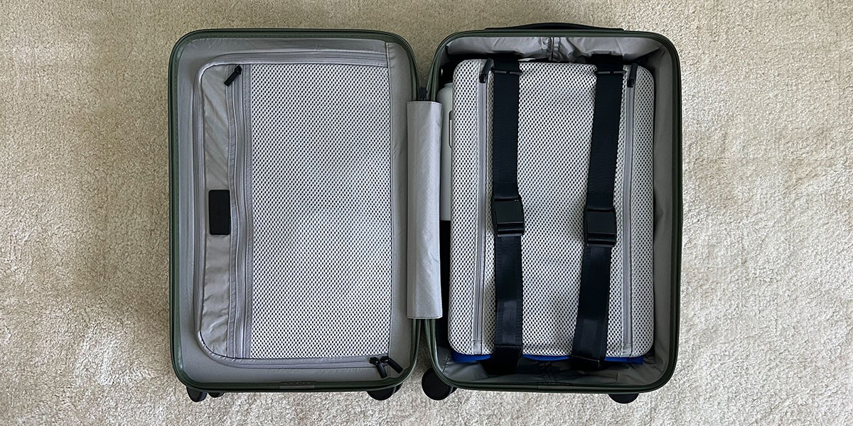 Monos Carry-On