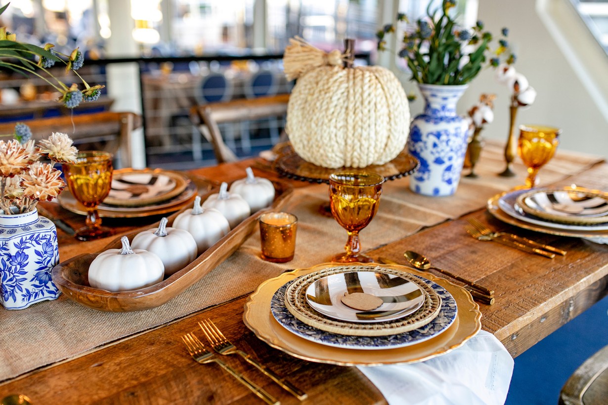 Thanksgiving dining table setup