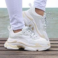 white rubber shoes